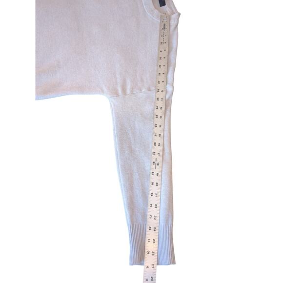 Tahari Grey Crew Neck Sweater Women's M Soft Feels Like Cashmere - Picture 5 of 9